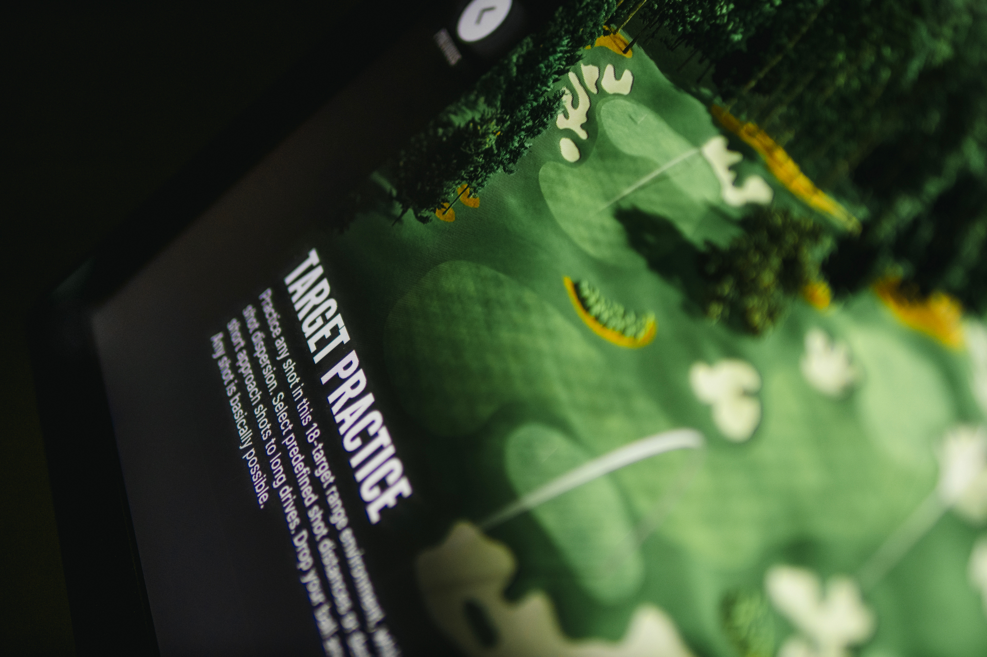 Simulatorskärm med golfbana