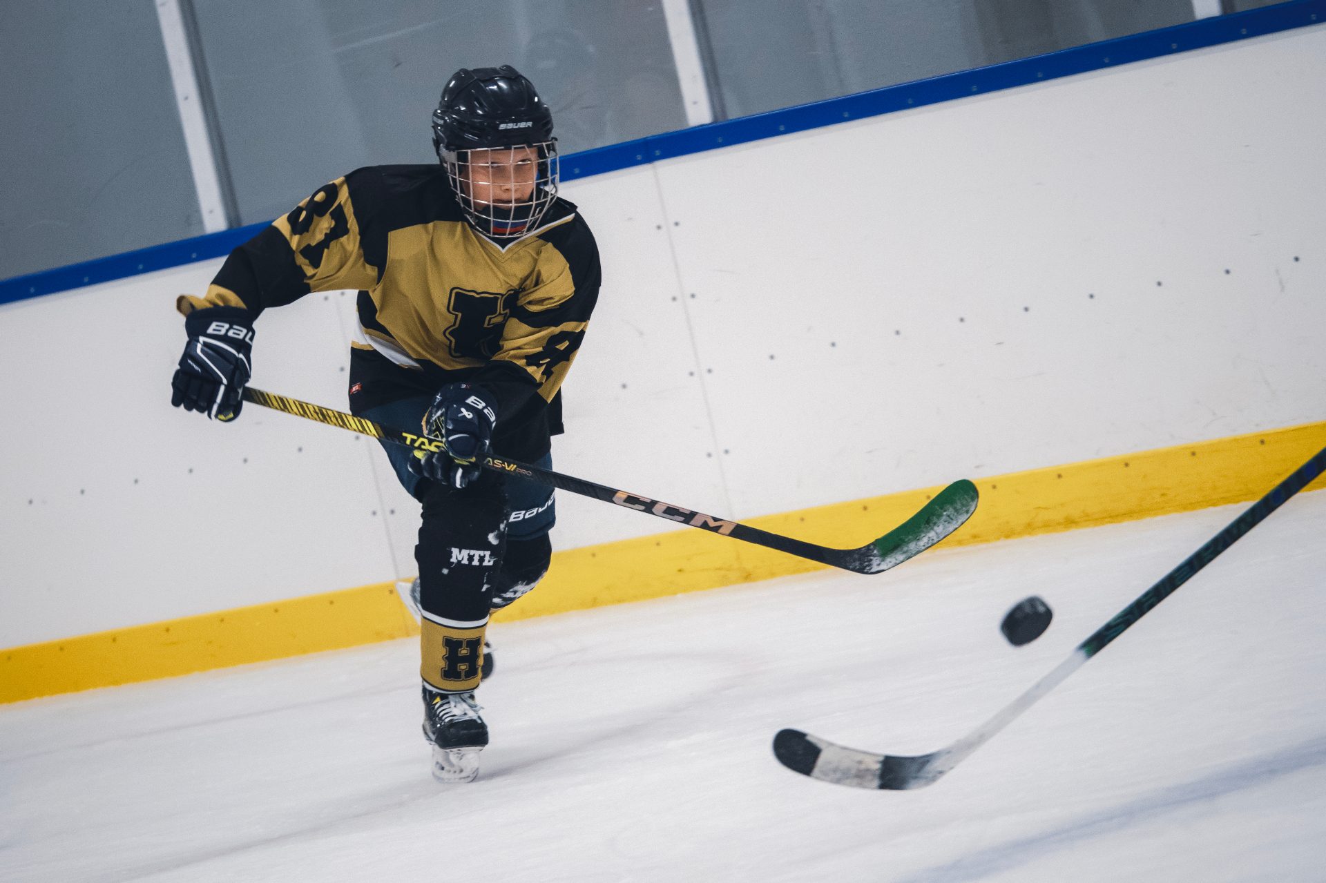 Hockey action