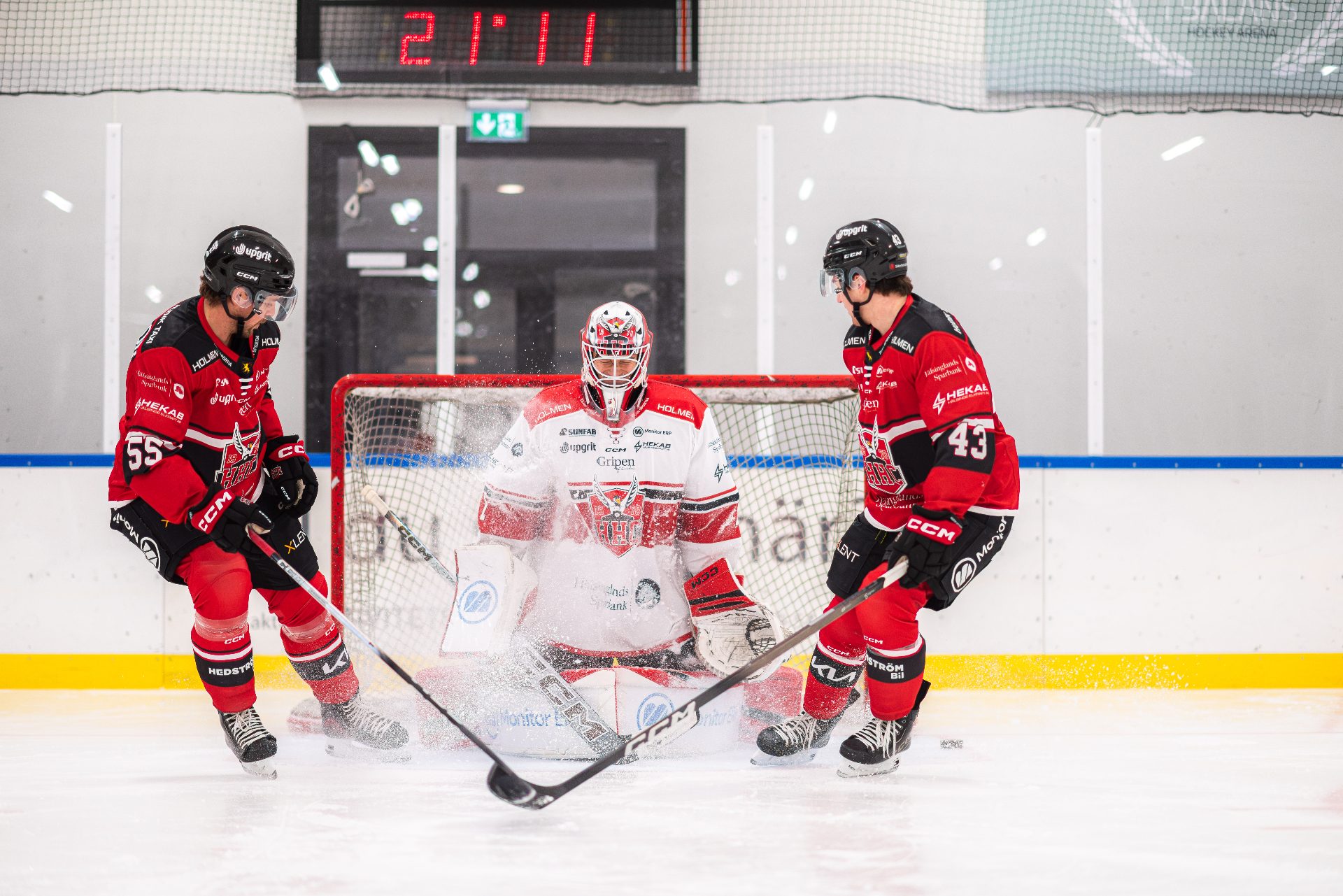 Hockeylag på lagfoto i ishallen
